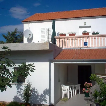 Apartamento Dijan Sukošan